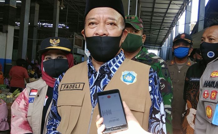 Bupati Fadeli Pantau Kegiatan Rapid Test para Pedagang Pasar Sidoharjo