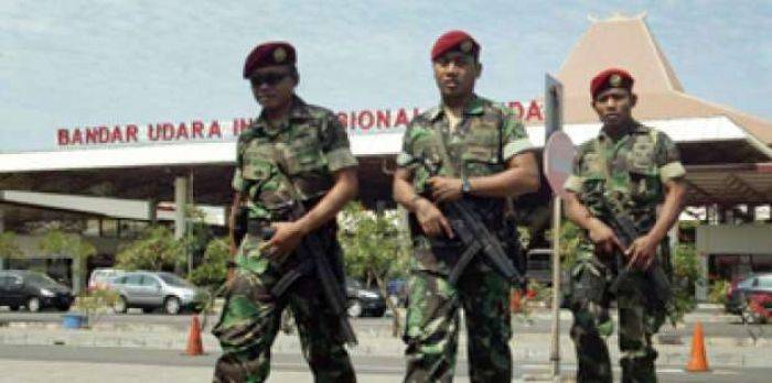 TNI AL Tutup Akses Cargo Bandara Juanda, Gubernur akan 