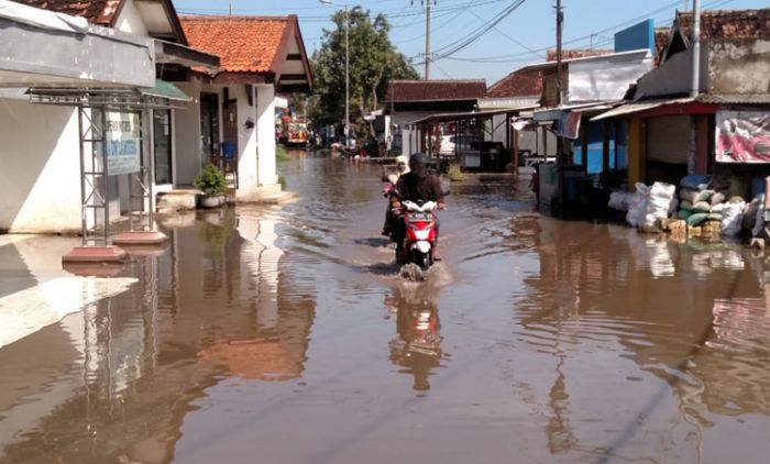 Tiga Hari Genangan Belum Surut, Pemkab Sidoarjo Terjunkan Dua Pompa Air