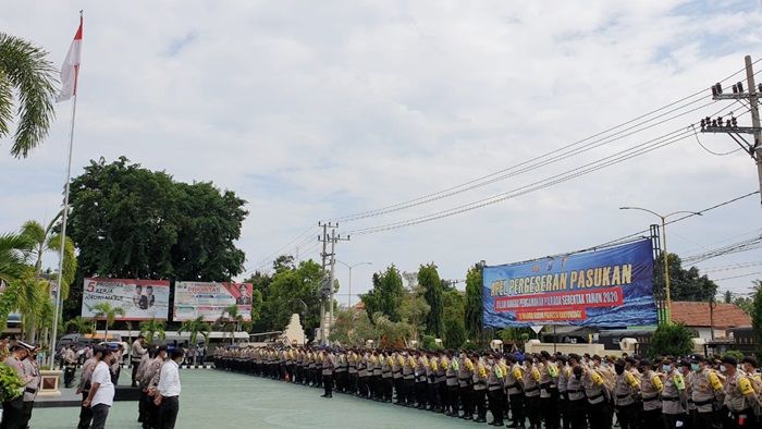 Dua Hari Jelang Coblosan, Polresta Banyuwangi Gelar Apel Pergeseran Pasukan