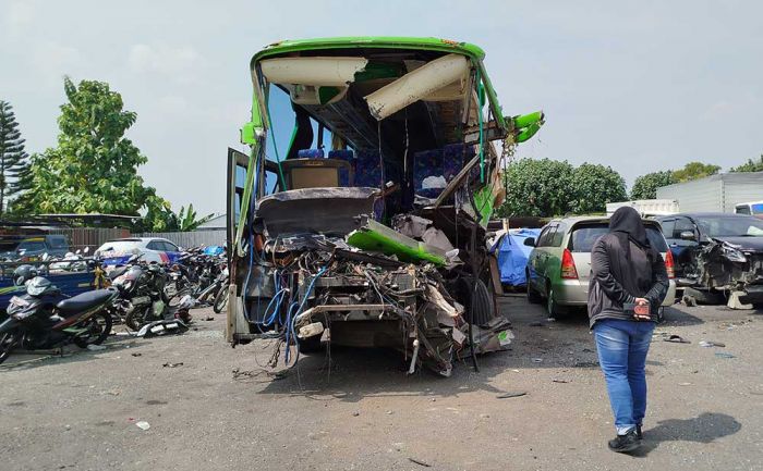 Ditlantas Polda Jatim Beberkan Penyebab Kecelakaan Bus Pariwisata di Tol Jombang