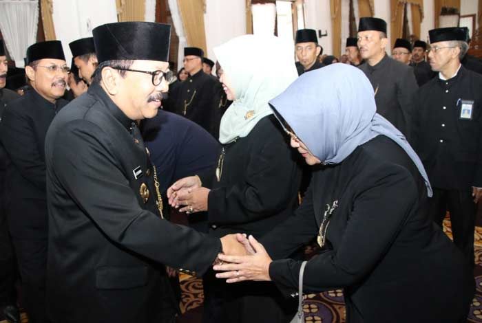 Gubernur Rombak Pejabat di Beberapa SKPD