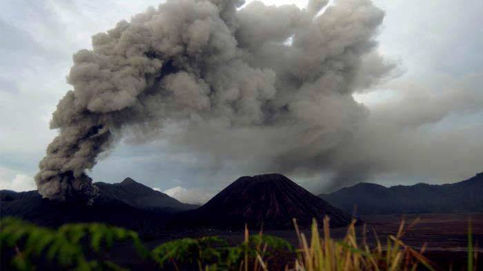 Giliran Kota Probolinggo Diguyur Abu Bromo