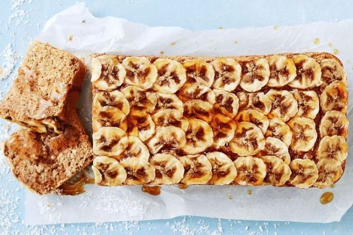 Resep Roti Pisang Panggang, Sajikan dengan Sirup Maple