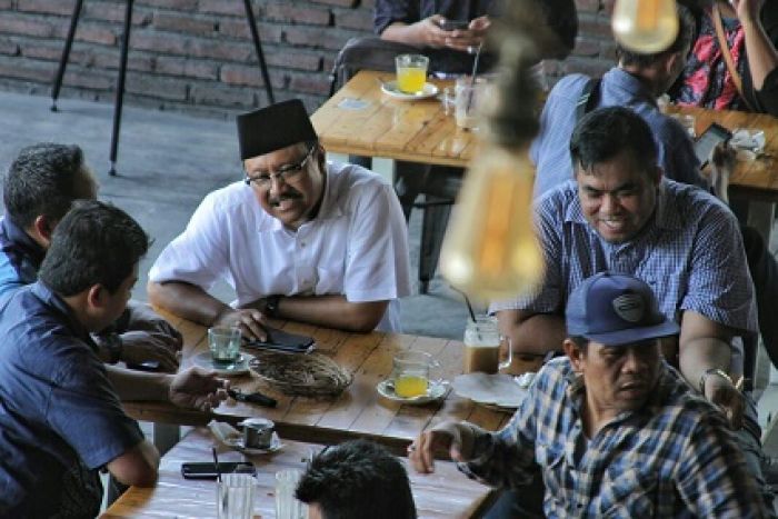 Jelang Debat Publik, Gus Ipul Berdoa dengan Sejumlah Kiai Sepuh