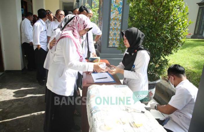 Cegah Peredaran Narkotika di Lingkup Pemkab, ASN Tuban Jalani Tes Urine