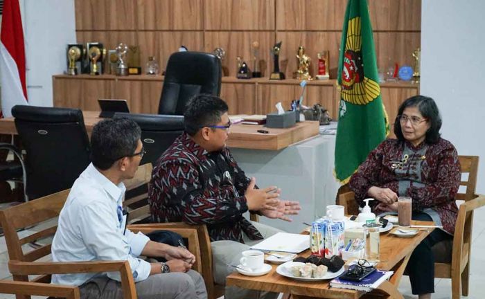 Terima Kunjungan Manajer PLN UP 3 Kediri, Zanariah Bahas Pelbagai Hal