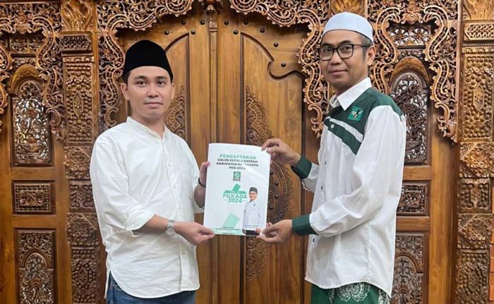 PKB Serahkan Formulir Pendaftaran Cabup kepada Gus Barra