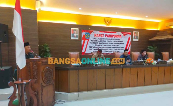 Rapat Paripurna DPRD Nganjuk, Begini Jawaban Bupati soal Pandangan Umum Setiap Fraksi