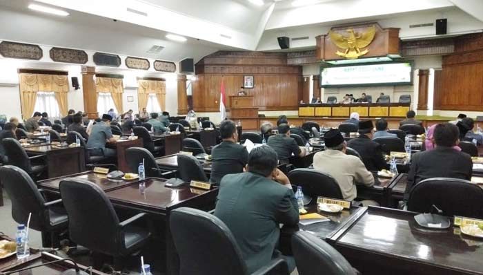 ​Rapat Paripurna, Bupati Tuban Sampaikan Nota Penjelasan P-APBD 2018