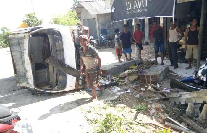 Truk Pengangkut Kayu Ilegal Terlibat Laka di Senori, 1 Orang Tewas