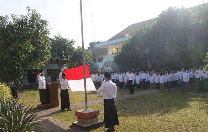 Peringatan HSN di Ponpes Seblak Tebuireng: Santri Modern Harus Perangi Kebodohan