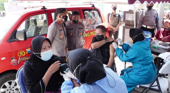 Percepat Vaksinasi, Kapolresta Sidoarjo Turun Langsung ke Desa