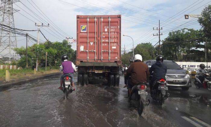 Drainase Mampet, Jalan Raya Sukomulyo Gresik Banjir