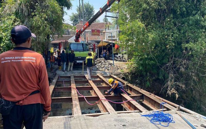 DPUBM Kabupaten Malang Perbaiki Jembatan Segaran Banjararum