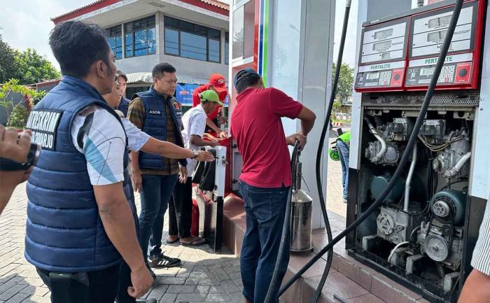 Jelang Lebaran, Polisi di Sidoarjo Tinjau SPBU