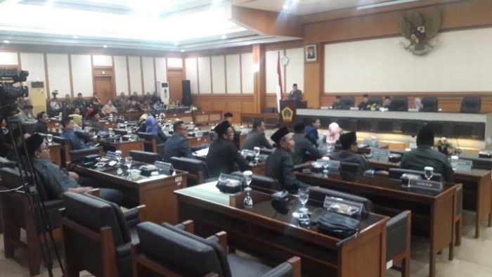 Hujan Kritik dari Fraksi di Paripurna LPJ APBD 2017 