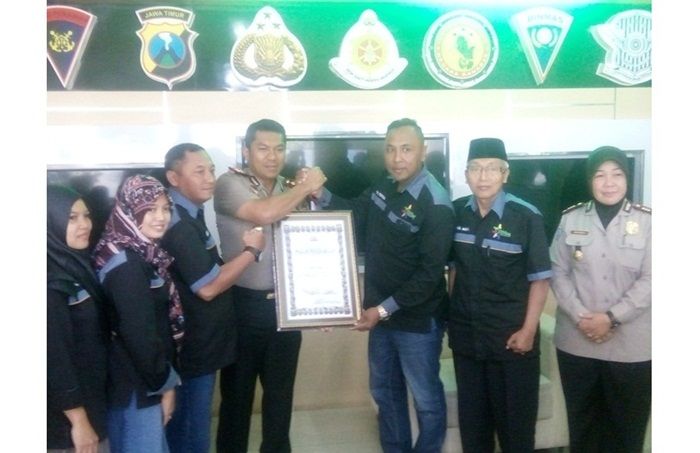 Peduli Warga Kurang Mampu, Komunitas Berkas Diapresiasi Kapolres Lamongan