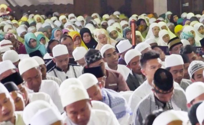 Tafsir Al-Isra 110: Wiridan dengan Suara Keras, Bid