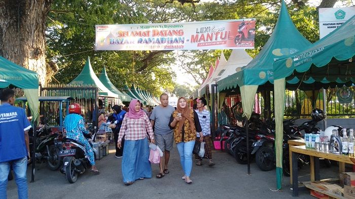 ​Bazar Takjil Pemkab Pamekasan Jadi Jujukan Ngabuburit dan Bukber