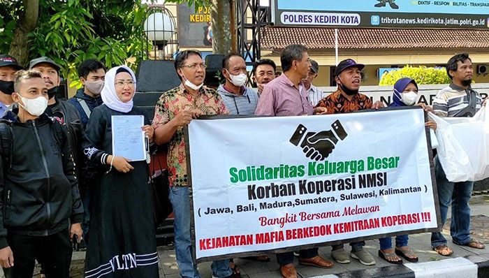 Korban Investasi Klanceng Geruduk Mapolres Kediri Kota