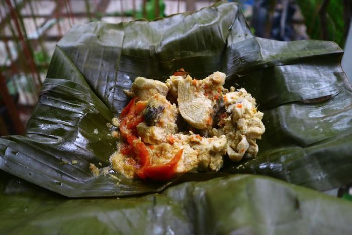 Cara Membuat Botok Ayam, Hidangan Buka Puasa Minim Minyak