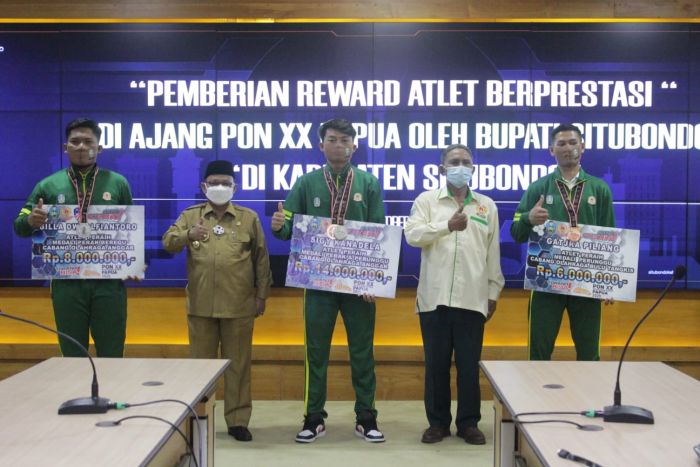 Bupati Situbondo Beri Reward Tiga Atlet Peraih Medali di PON XX Papua