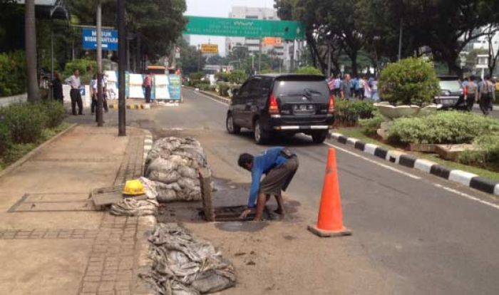 Jakarta Hanya Miliki 6 Persen Trotoar, Tidak Terawat dan Disalahgunakan