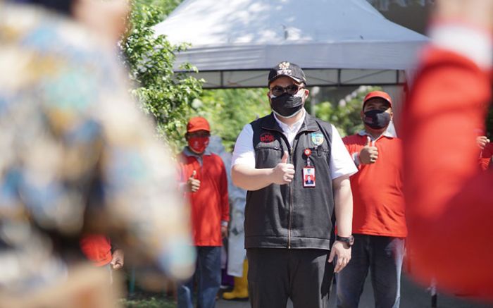 Kunjungi Desa Jati, ​Mas Bup Dhito Sapa Warga yang Jalani Micro Lockdown