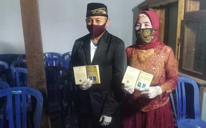 Ketika Cinta Tak Kenal Usia, Pemuda 29 Tahun di Ponorogo Nikahi Nenek 76 Tahun