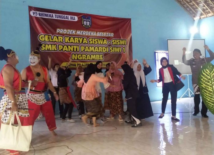 Wayang Tangguh, Cara Unik Polres Ngawi Sosialisasikan Keselamatan Berlalu Lintas