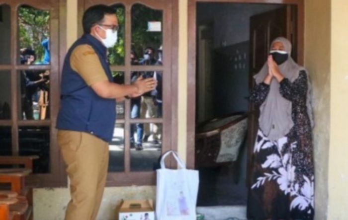 Peduli Pasien Isoman, Pemkab Pamekasan Luncurkan Paket Bantuan Pangan dan Obat-obatan