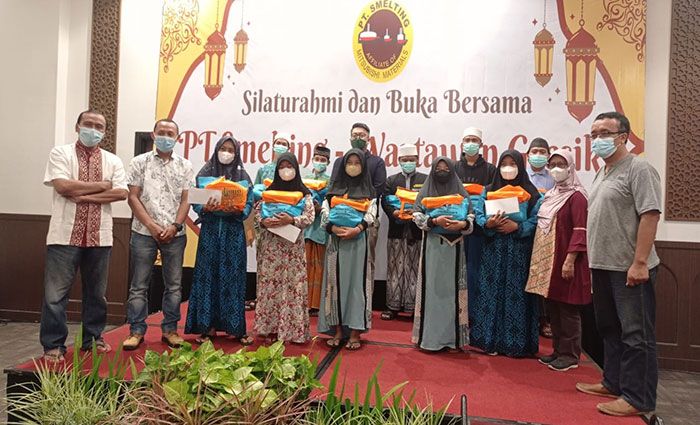 Perkuat Kemitraan dengan Pers, Smelting Gelar Bukber dan Santunan Anak Yatim