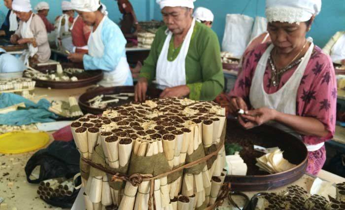 Pabrik Rokok Klobot Mulai Resah, Warga Bakal Beralih ke Rokok Linting