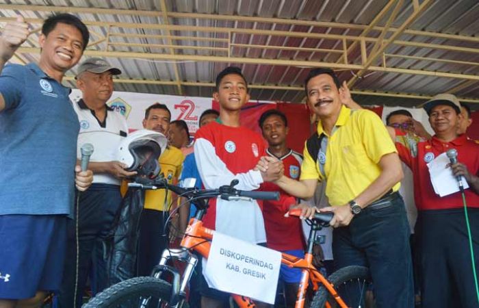 Meriahkan HUT RI, Wabup, Kapolres dan Dandim Gresik Lari 8000 M