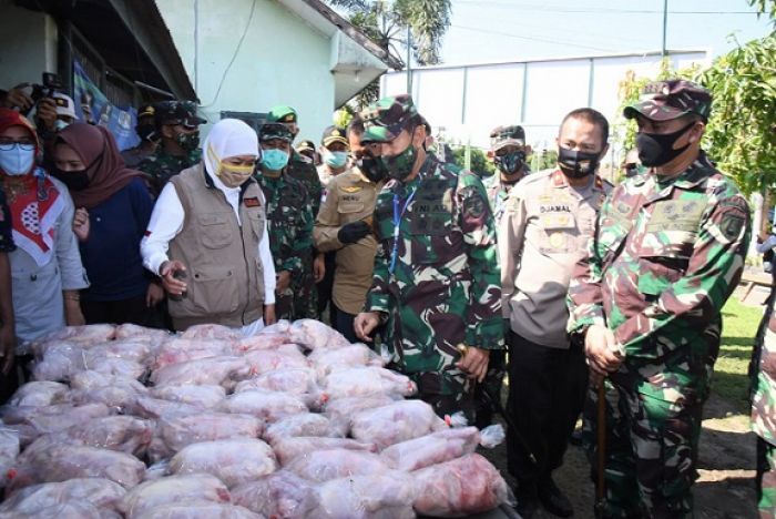 Makanan untuk Warga Terdampak Covid-19 di Gresik; Gubernur Pastikan Sudah Lewati Security Food