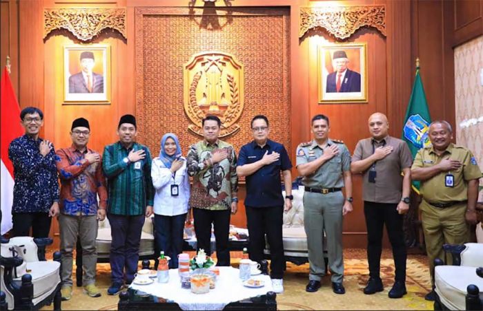 Pj Gubernur Jatim Dukung Profesionalitas KPU demi Lancarnya Pilkada Serentak 2024