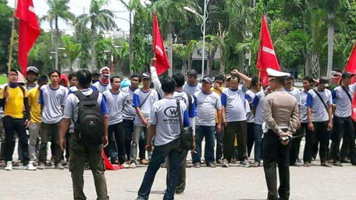 Tanggapi Data Apindo, Disnakertrans Gresik Sebut Buruh Bukan di-PHK, Melainkan Pensiun