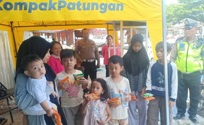 Posyan Alun-Alun Kota Kediri Sediakan Snack dan Minum Gratis Serta Tempat Istirahat