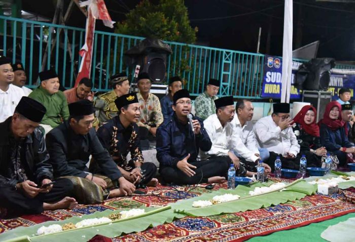 Tahun Baru 2023, Bupati Sidoarjo Tasyakuran Makan Lesehan Bersama Ribuan Warga