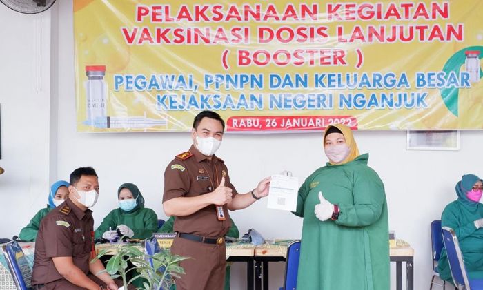 Kejari Nganjuk Gelar Vaksin Booster untuk Pegawai dan Keluarga