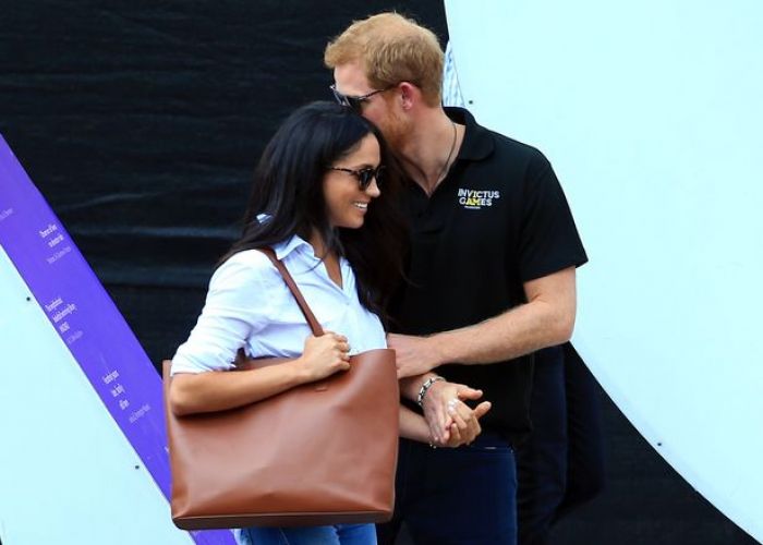 Inilah Pose-pose Seksi Calon Istri Pangeran Harry, Meghan Markle