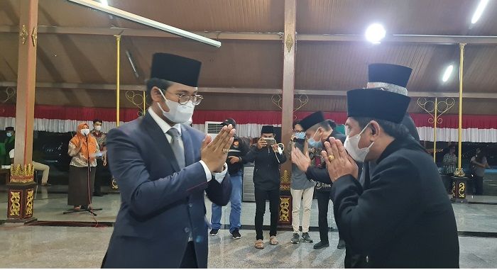 ​Bupati Bangkalan Lantik Pejabat Tinggi Pratama Tengah Malam, Ada Apa? Ini Alasannya