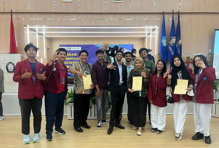 Top! Pelajar SMA dari Jawa Timur Borong Medali Emas di AISEEF IYSA