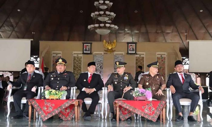 Peringati Hari Kesaktian Pancasila, Pj Bupati Pamekasan Berikan Hadiah untuk Veteran