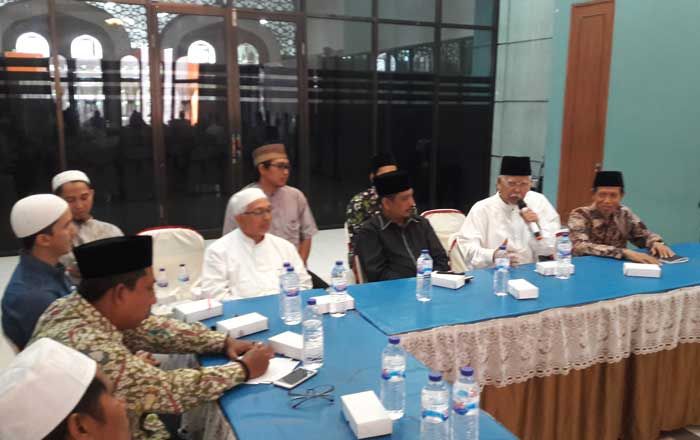 Mendiskusikan Kembali Slogan Gresik sebagai Kota Wali dan Santri