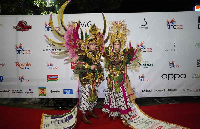 Artwear Petrokimia Gresik Berbahan Kantong Pupuk Dipamerkan di Jember Fashion Carnaval 2024