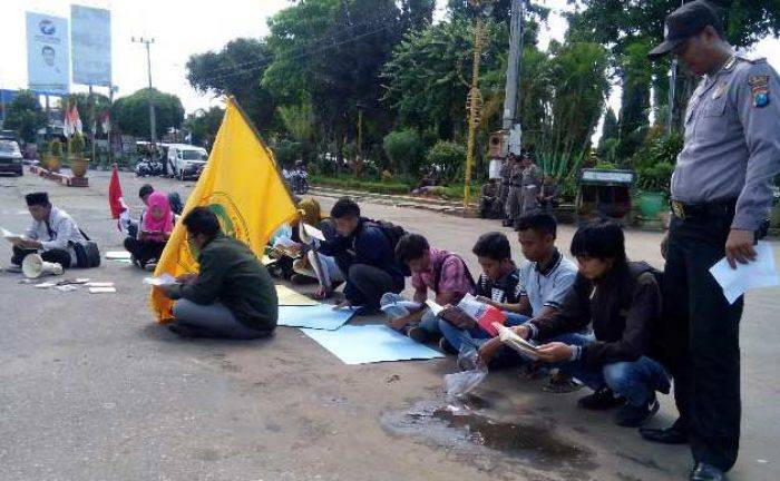 Mahasiswa Ajak Masyarakat di Sumenep Gemar Membaca