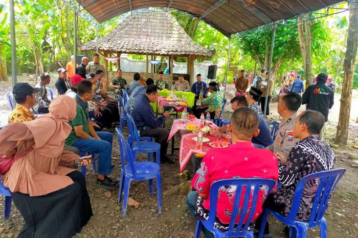 Jumat Curhat, Polres Ngawi Edukasi Warga Terkait Kenakalan Remaja dan Pernikahan Dini