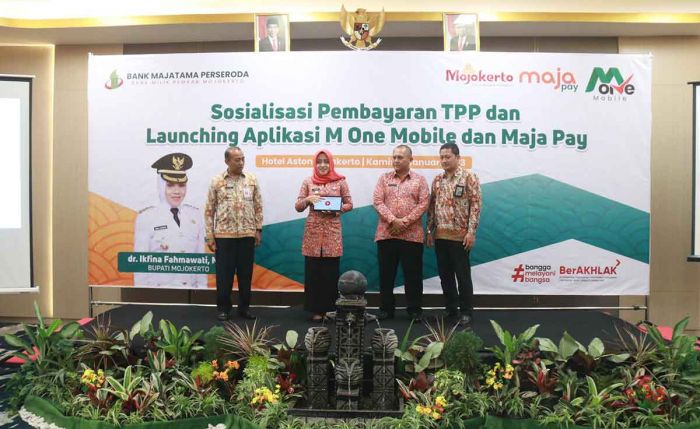 BPR Majatama Luncurkan Aplikasi M One dan Maja Play